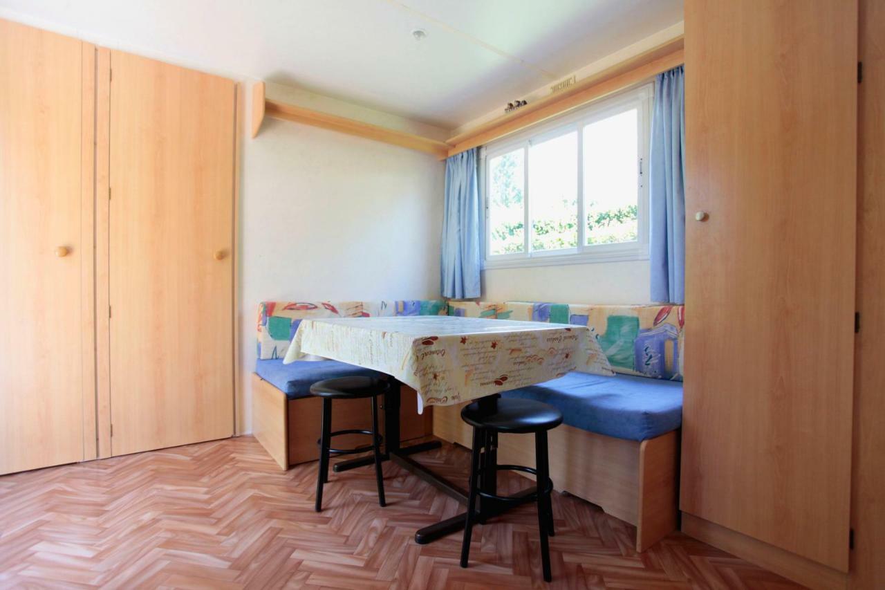 Camping Du Pont De St Gal Saint-Gal-sur-Sioule Екстер'єр фото